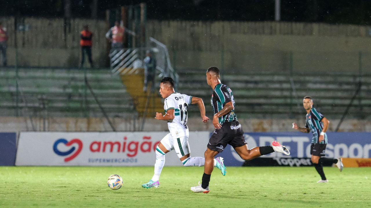 Sebastián Gómez sofre lesão em derrota para Maringá