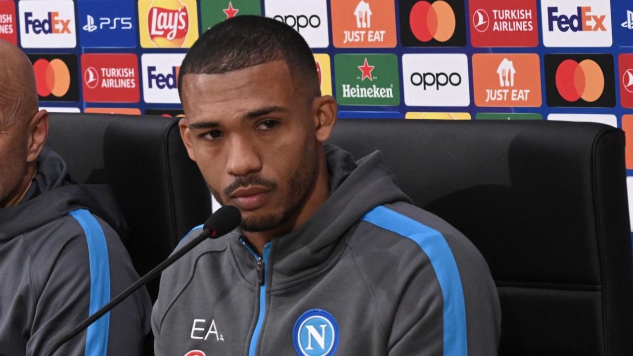 Zagueiro brasileiro do Napoli acusa jogador da Inter de Milão de racismo