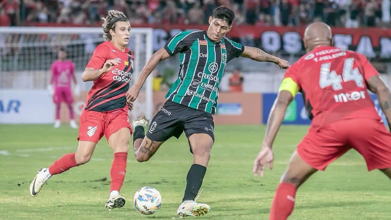 Athletico monitora meia do Maringá e faz consulta por atacante do Fluminense