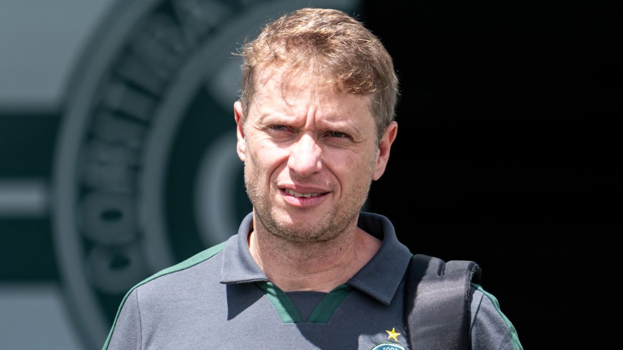 Coritiba tem retorno e define futuro de artilheiro na Europa