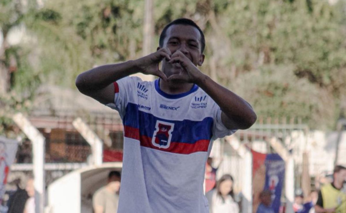 Jovem sai do banco e evita primeira derrota do Paraná Clube no Estadual