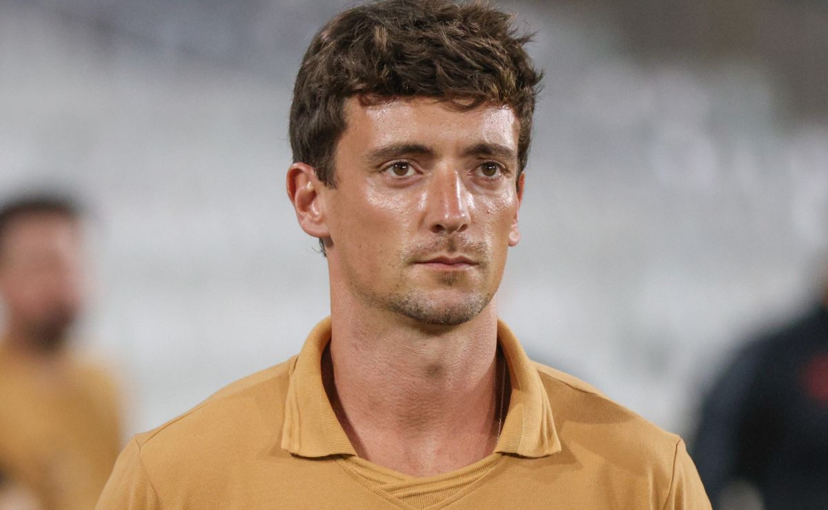 João Correia expõe bastidores e detona decisão no Athletico