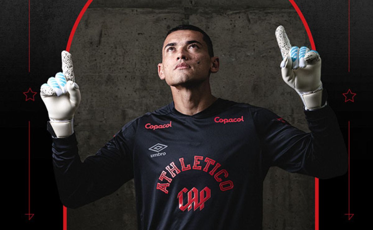 Athletico lança camisa de goleiro inspirada em ídolo histórico