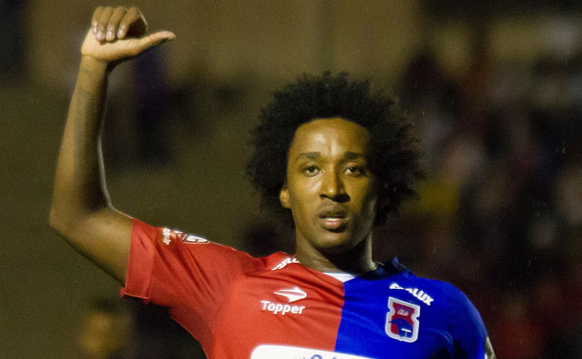 Guilherme Biteco volta ao Paraná Clube após aposentadoria precoce