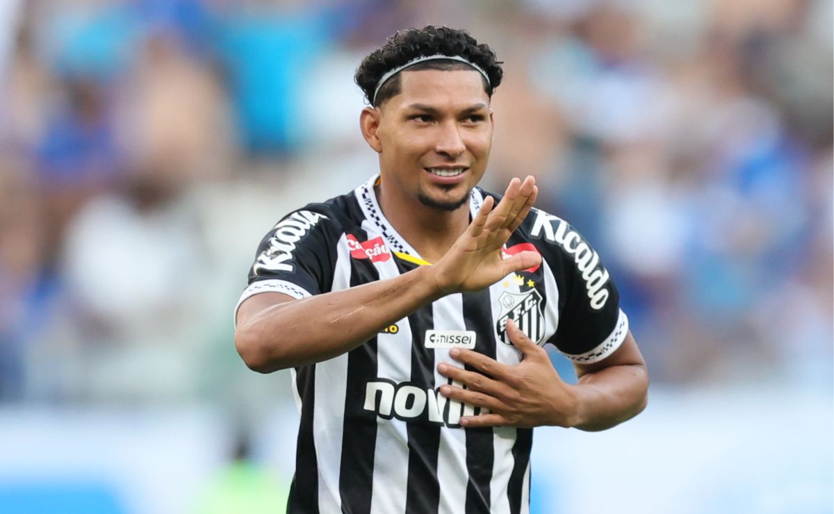 Athletico mira Rony e define reforços para Odair Hellmann