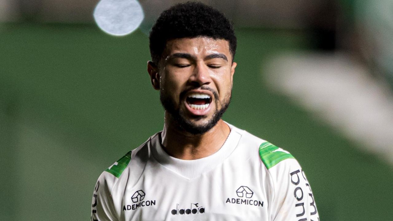 Mozart exclui Lucas Ronier de partida contra o Criciúma: veja os relacionados do Coritiba