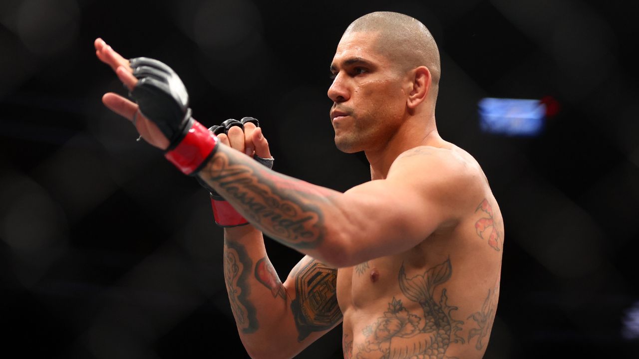 Ex-campeão do UFC ataca brasileiros, mas poupa Alex Poatan