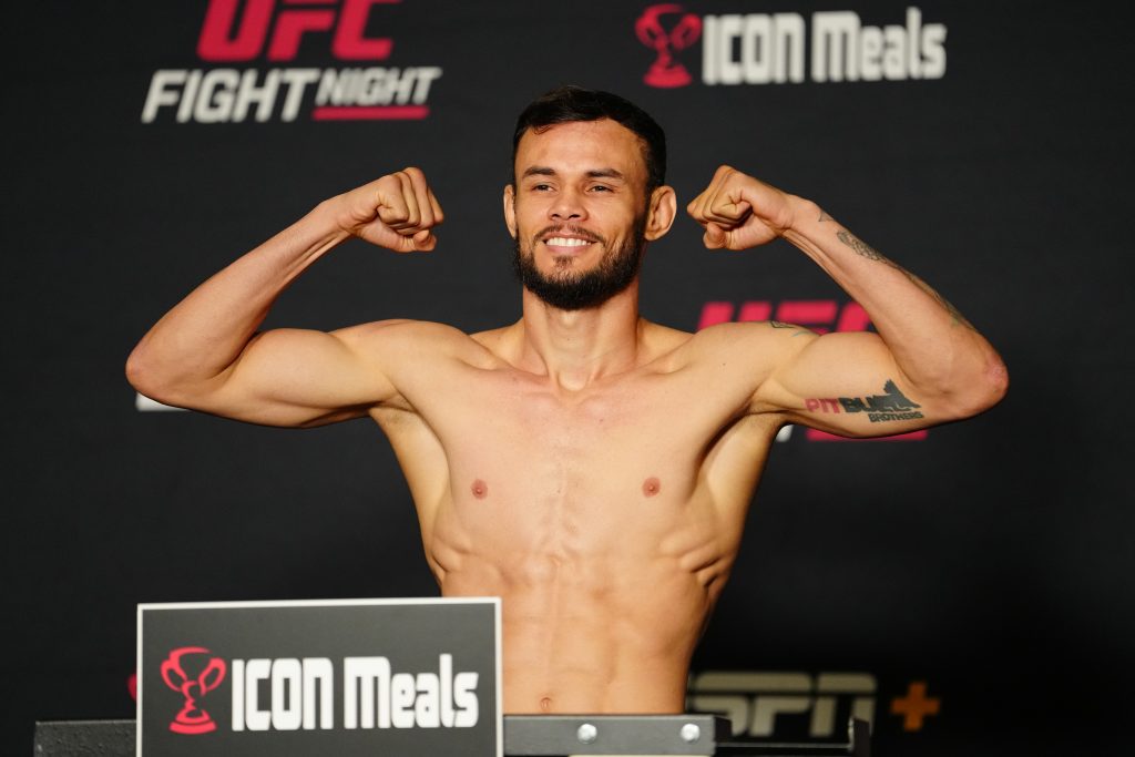 Pesee – UFC Fight Night 2025