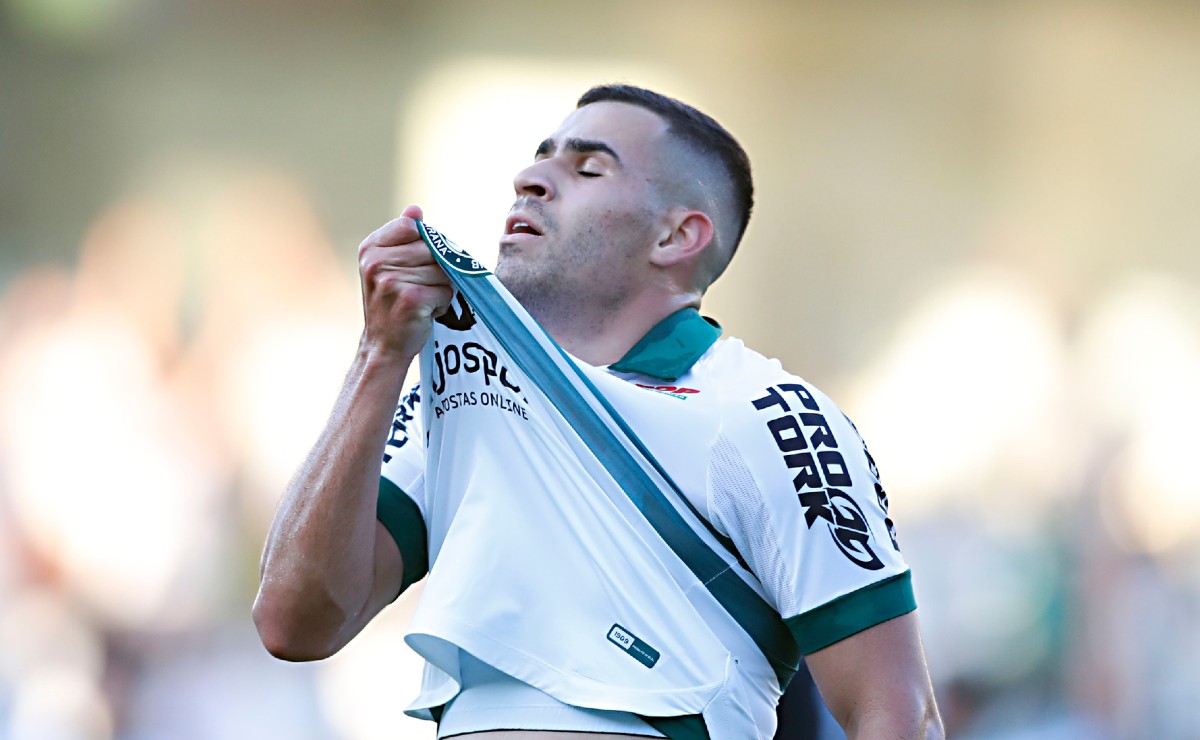 Piá do Couto marca golaço e ajuda Coritiba na briga pela liderança da Série B