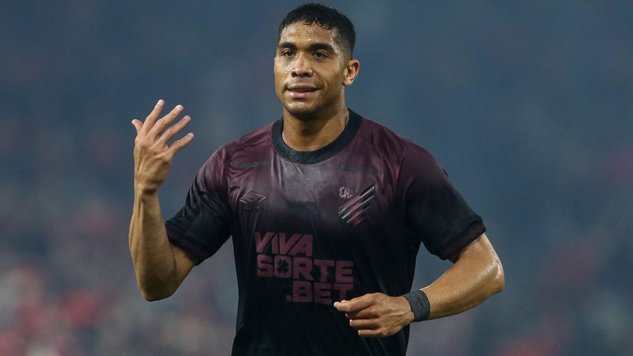 Com Julimar, Athletico volta a ter esperanças na Série B