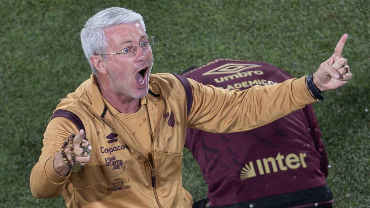 Athletico entra para lista de reações épicas na Série B