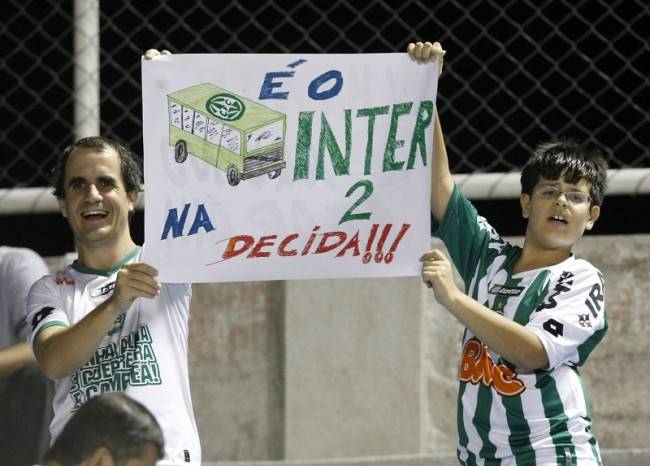 Inter 2 na descida contra a carroça desembestada