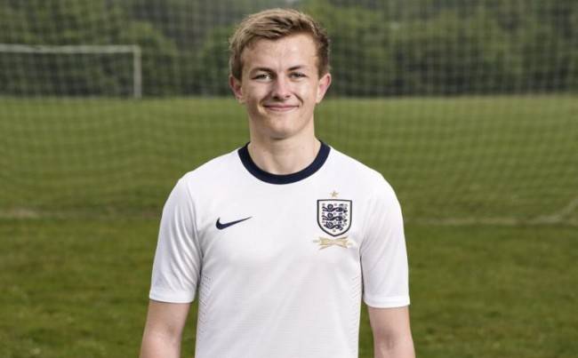 Após trocar fornecedor, Inglaterra divulga nova camisa