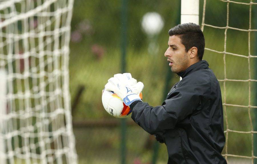 Goleiro do Coritiba que enfrentou câncer se solidariza com jogador do Flamengo