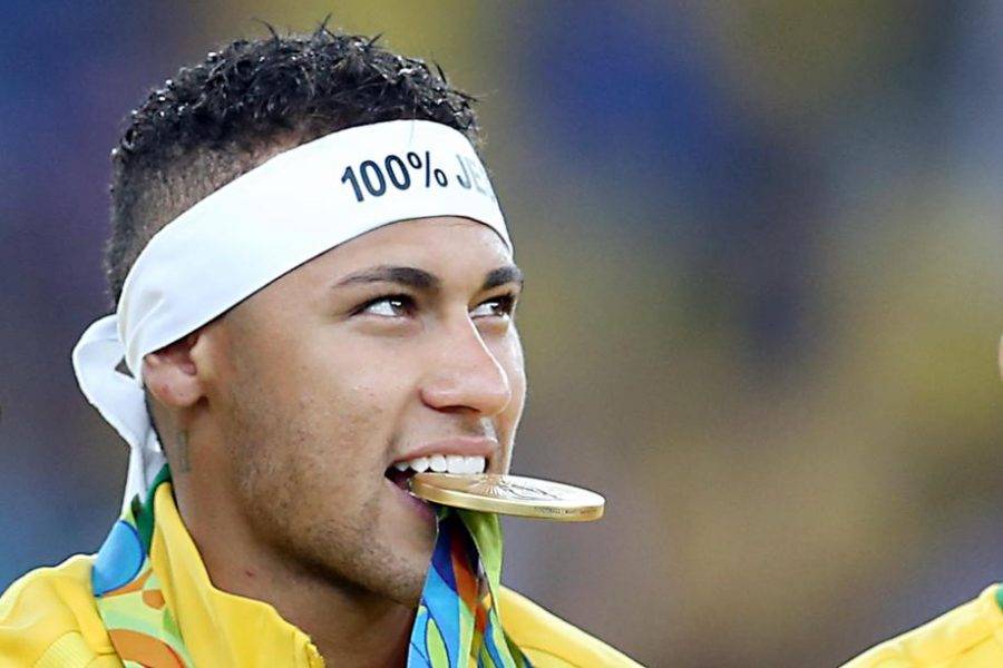 Revista inglesa coloca Neymar entre os 100 maiores da história. Concorda?