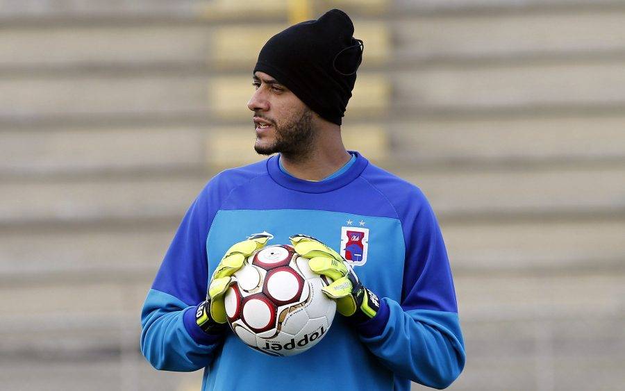 Depois de trocar Paraná por Atlético, goleiro faz desabafo e nega traição