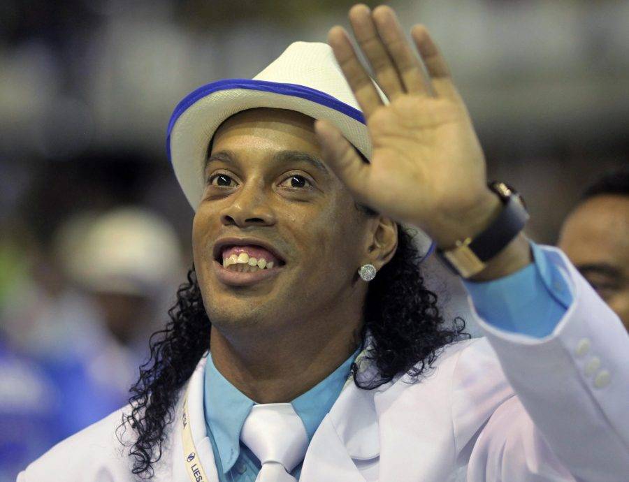 Alvaro Dias aprova Ronaldinho Gaúcho como candidato a senador pelo Podemos