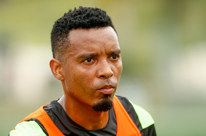 Volante ex-Coritiba e Paraná troca socos com técnico em Alagoas