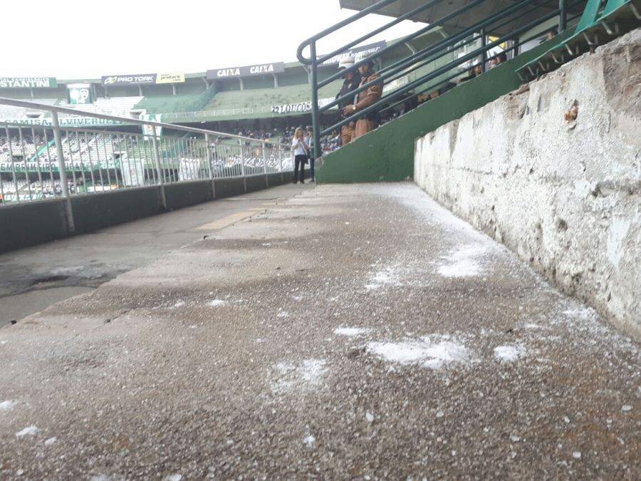 Paródia sertaneja ironiza risco de rebaixamento do Coritiba; ouça