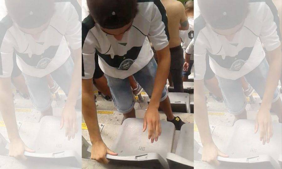 Torcedor do Coritiba passa vergonha tentando arrancar cadeira na Baixada; veja o vídeo