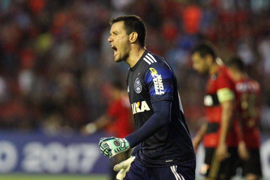 Wilson não defendeu dois pênaltis, na verdade foram três: herói!