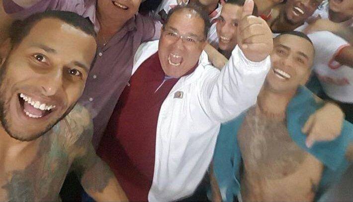 Goleiro do Oeste debocha do Paraná nas redes sociais