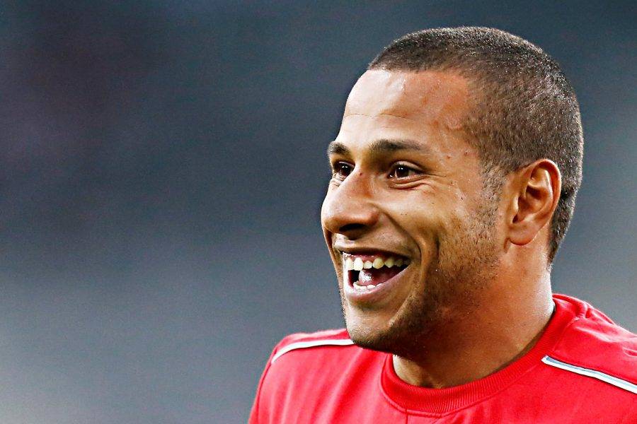Goleiro que ironizou Paraná é suspenso e pode perder reta final da Série B