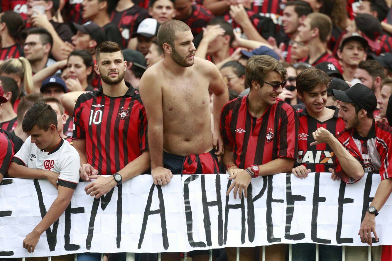 “E vem a Chape!”. Atlético provoca Coritiba ao divulgar tabela do Brasileirão