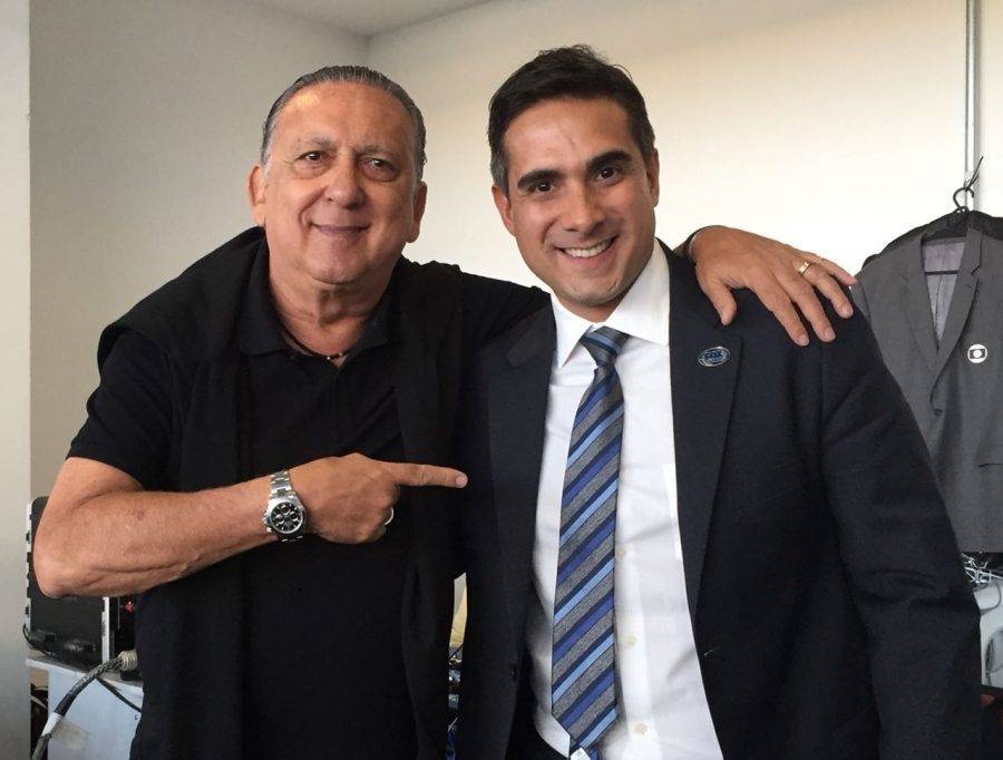 ‘Novo Galvão’ estreia como narrador do Grupo Globo em jogo do SporTV