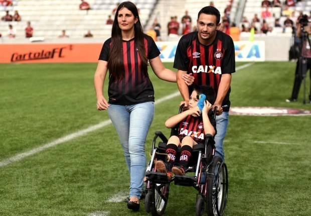 Atlético é destaque no Fantástico com história de superação do menino Rafael