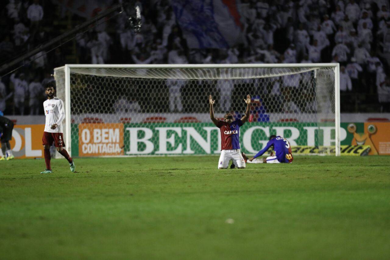Paraná teve vergonha na cara contra o Fluminense