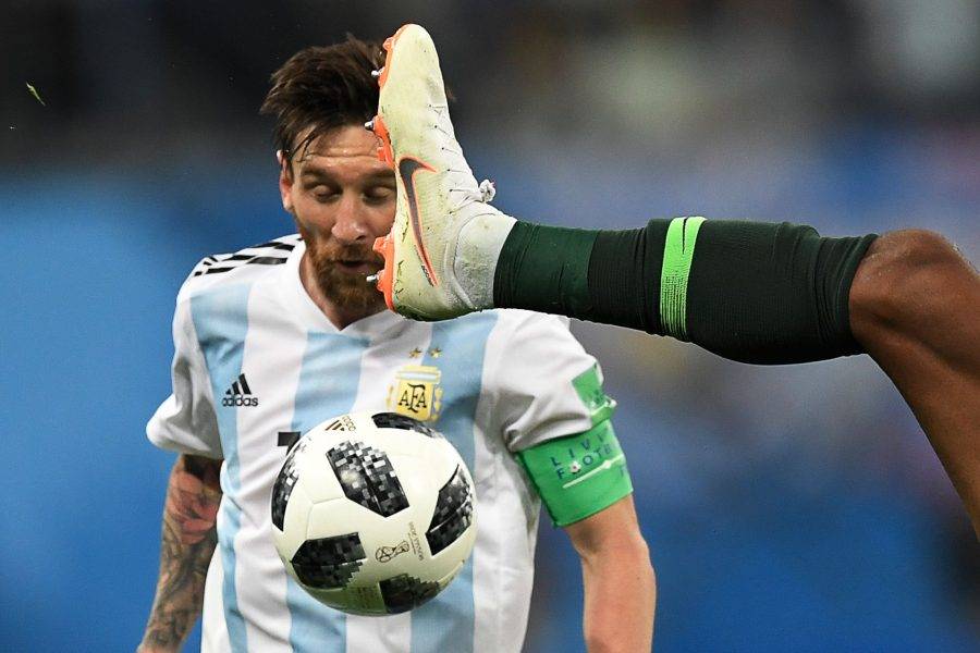 Messi está perdido em uma Argentina tecnicamente muito inferior ao Barça