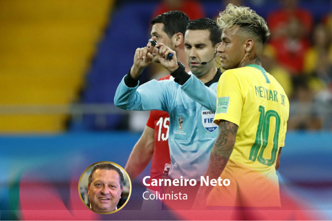 Árbitro de vídeo na Copa do Mundo 2018 desmascara o quanto árbitros apitam mal