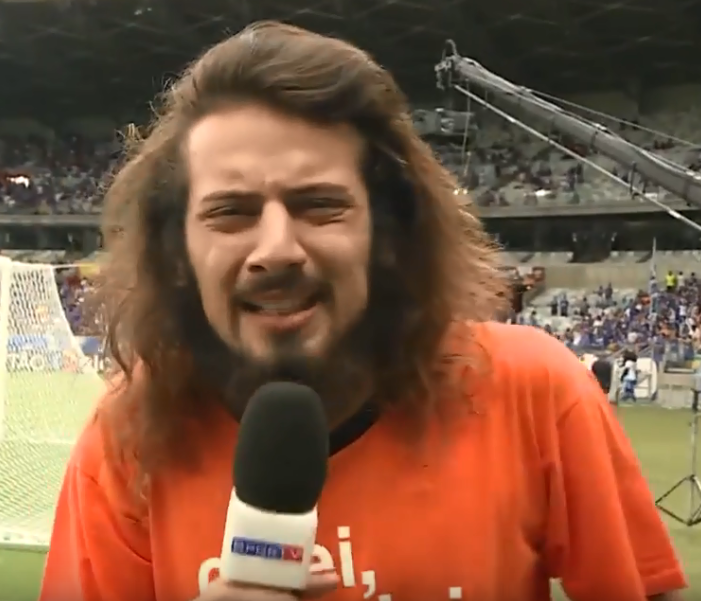 Cartolouco é hostilizado em jogo do Brasileirão; veja o vídeo