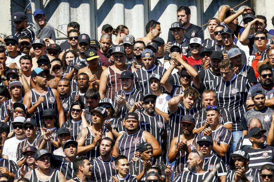 Presidente de organizada do Corinthians publica nota de repúdio a Bolsonaro