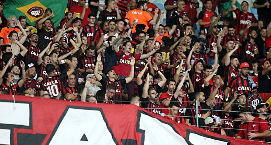 Com ‘torcida humana’, torcedores do Atlético não teriam ‘copado’ o Maracanã