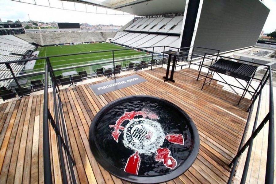 Corinthians cria novo tipo de torcedor nutella: o “é piscininha, amor”
