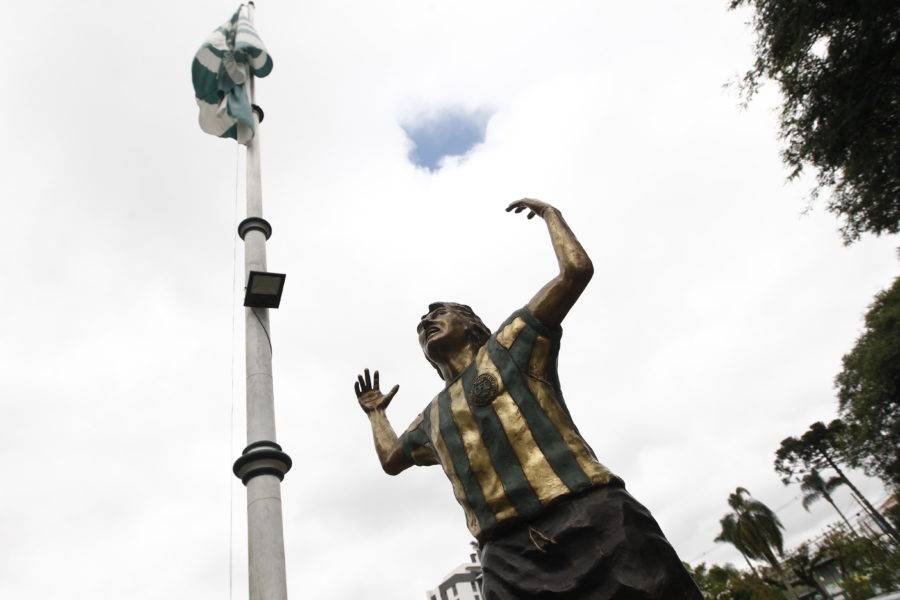 Provocar não foi a intenção, diz Athletico sobre homenagem polêmica a Krüger