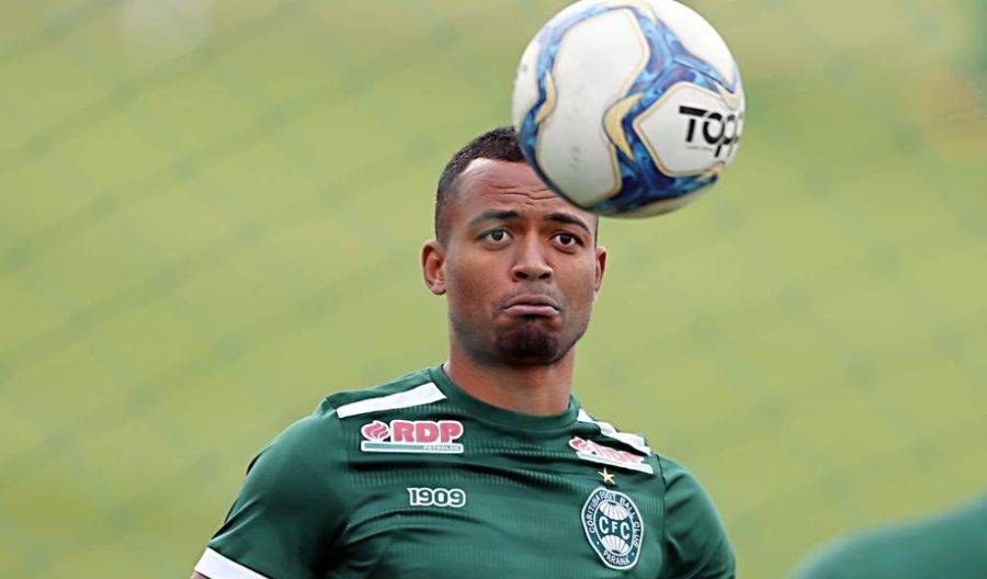 João Vitor não chega a acordo e deixa o Coritiba
