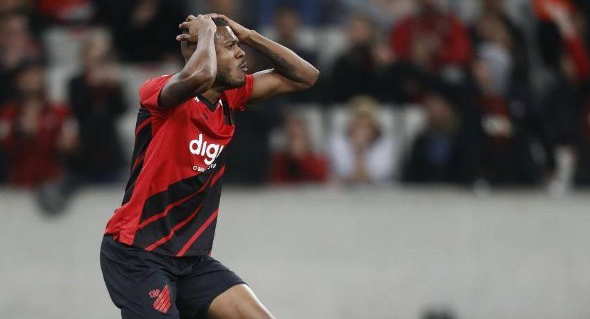 Athletico revela incapacidade ofensiva e São Paulo diminui freguesia na Arena