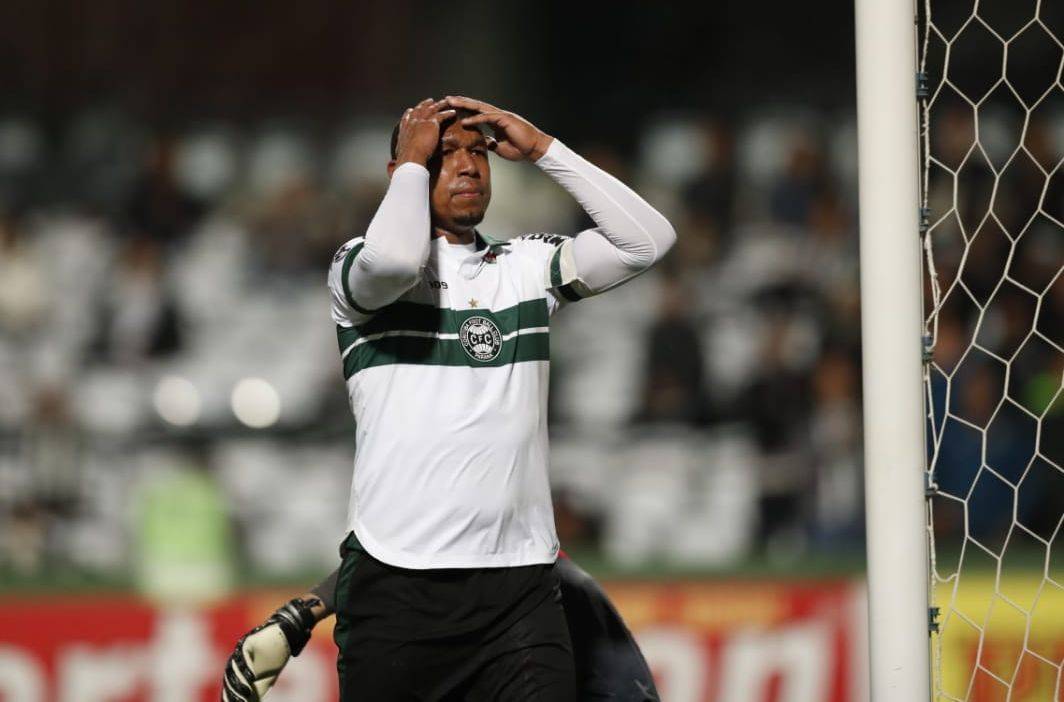 Drama do Coritiba na Série B e a incapacidade da arbitragem brasileira