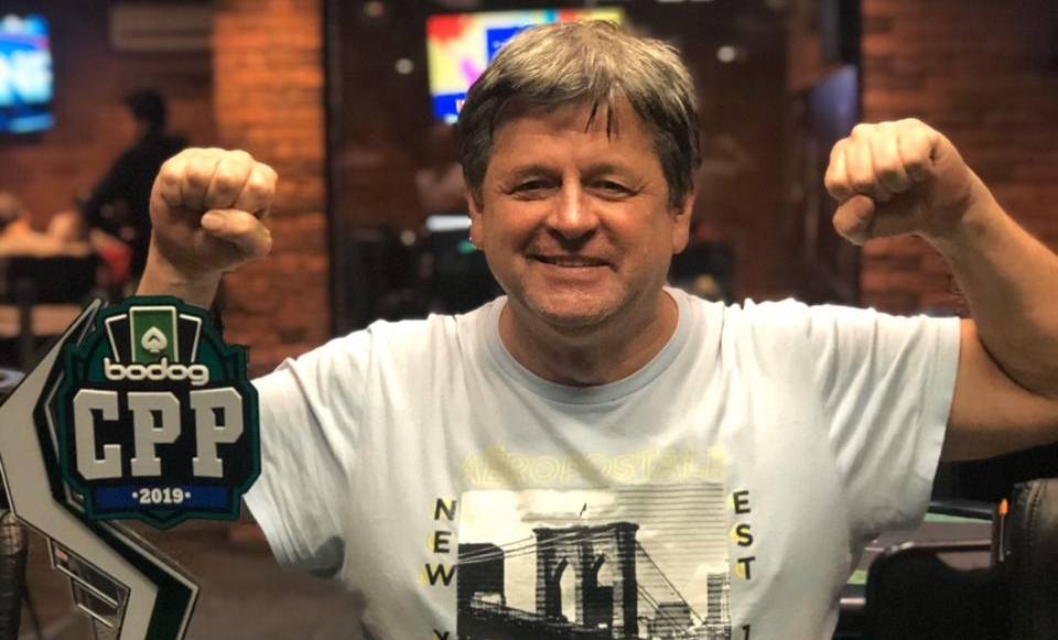 CPP Jogador ganha R 87 mil na última etapa do Paranaense de poker