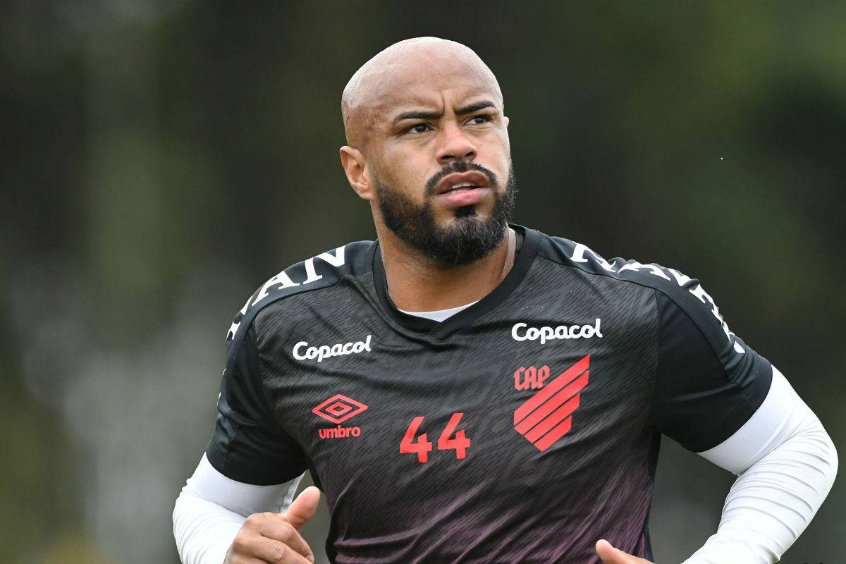 Clubes estão asfixiados. O futebol brasileiro precisa voltar. Urgente! Mas como?