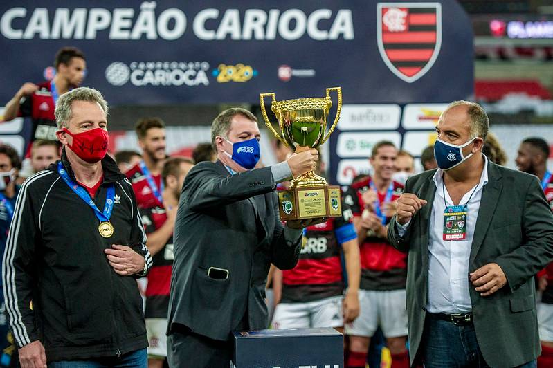 O singelo retorno do alquebrado futebol brasileiro. Vivemos tempos estranhos