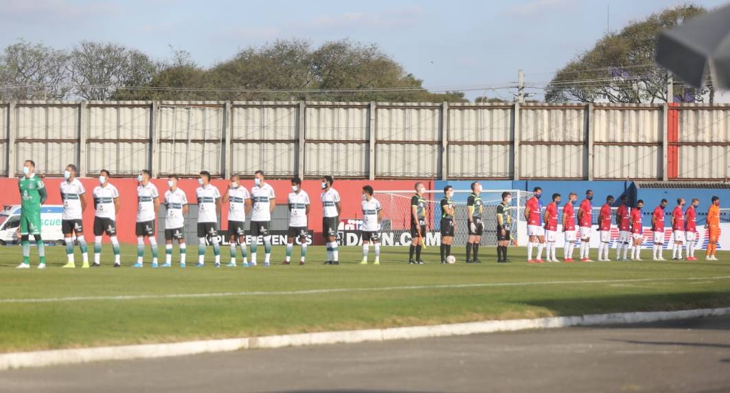 Para ir aos jogos de futebol em Curitiba, não é mais necessário