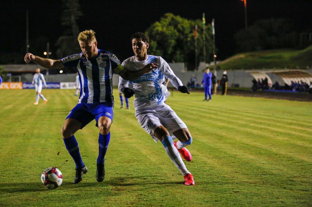 Londrina perde para o Avaí em casa e fica perto da ZR