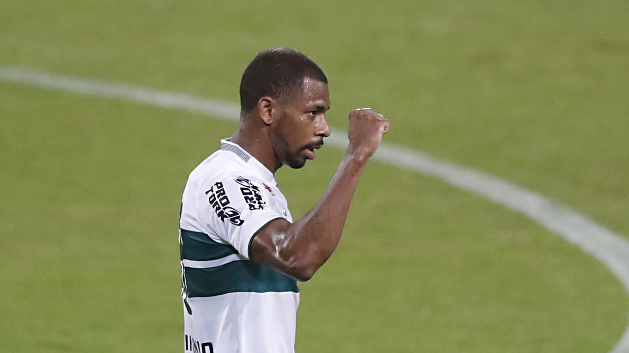 Waguininho volta ao time do Coritiba contra o Sampaio Corrêa