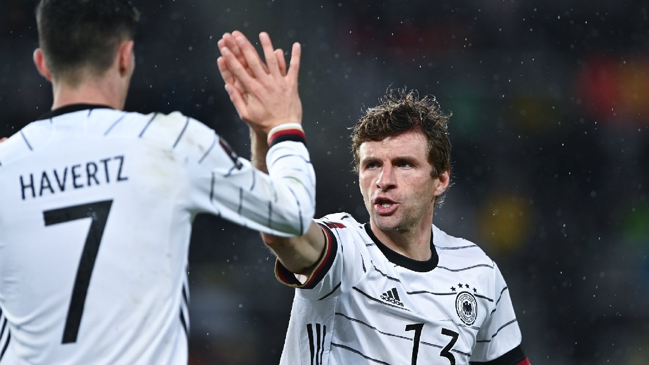 Havertz e Müller comemoram gol da Alemanha