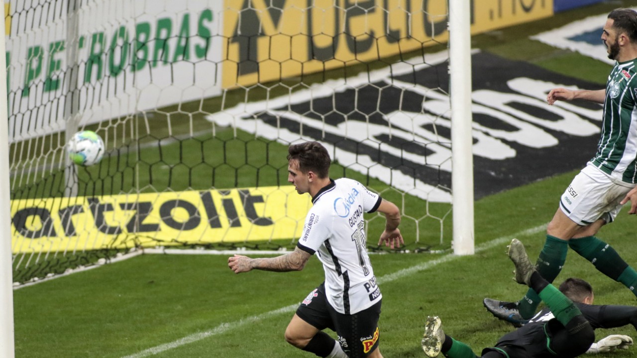 Gustavo Mosquito marca gol em Corinthians x Coritiba em 2020