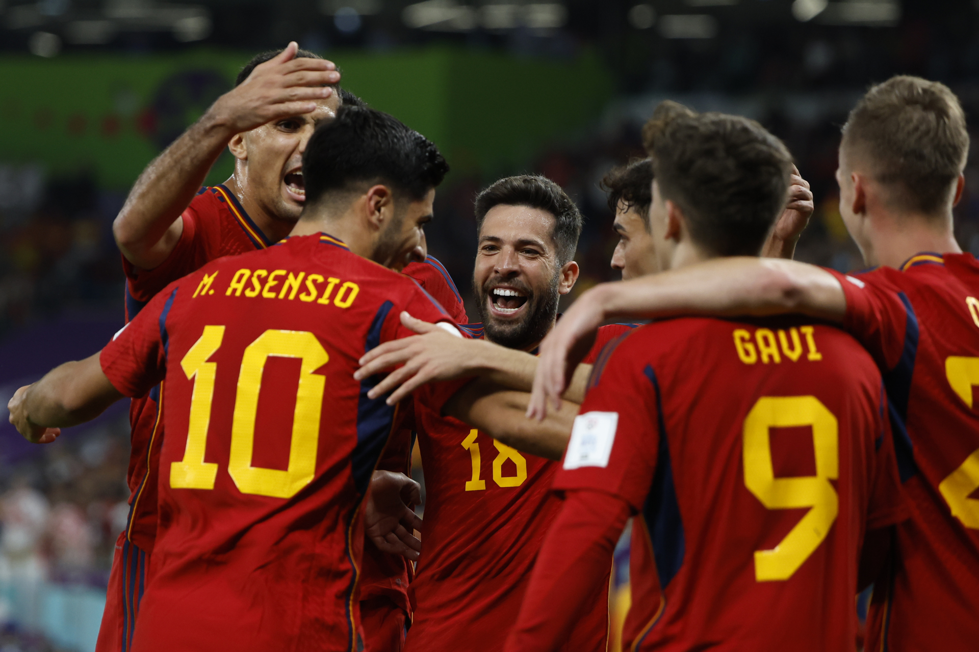 Partida espanha x costa rica 2022 com placar e fundo do estádio